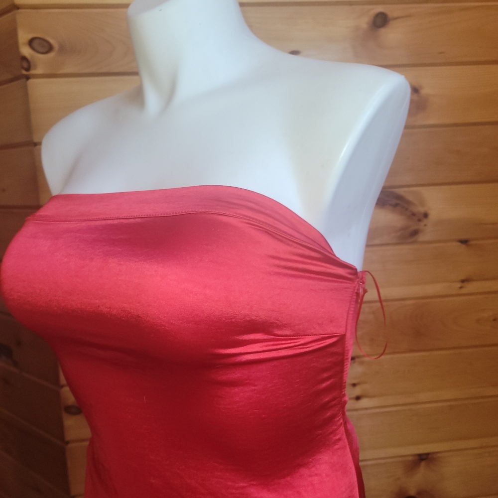 💰⏳️Stunning Red Satin Strapless Dress No Brand Tag Size 8 Preloved